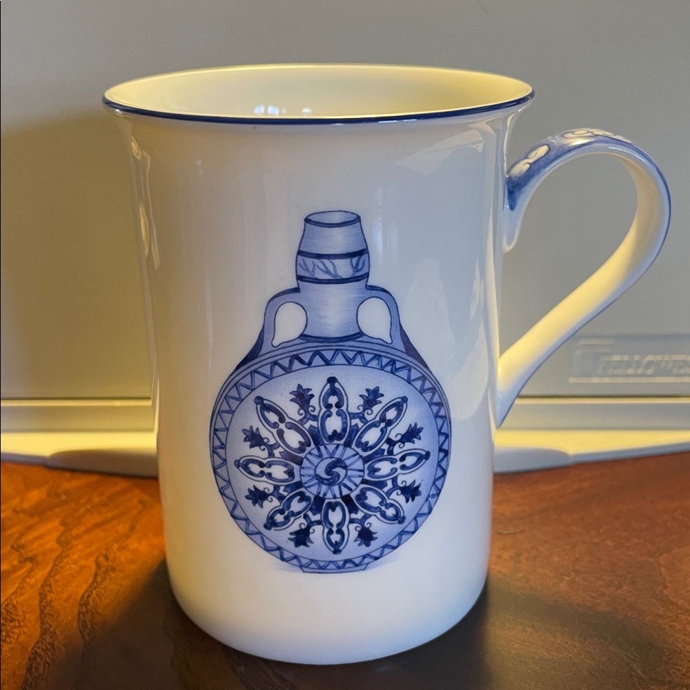 Elegant Blue and White HOME ART Bone China Mug